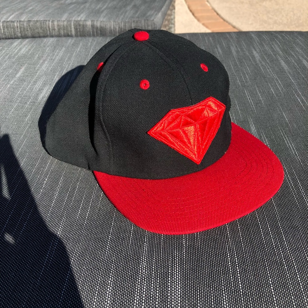 Excellent condition Diamond Supply Co. snapback